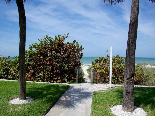 Belleair Beach Lovely Residence Sleeps 6
