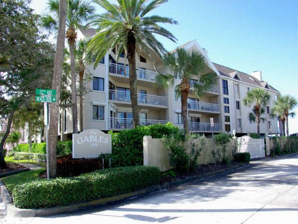 Luxury Two Bedroom Beach Condo At Indian Rocks Beach