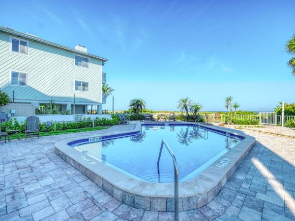 Luxury Two Bedroom Beach Condo At Indian Rocks Beach
