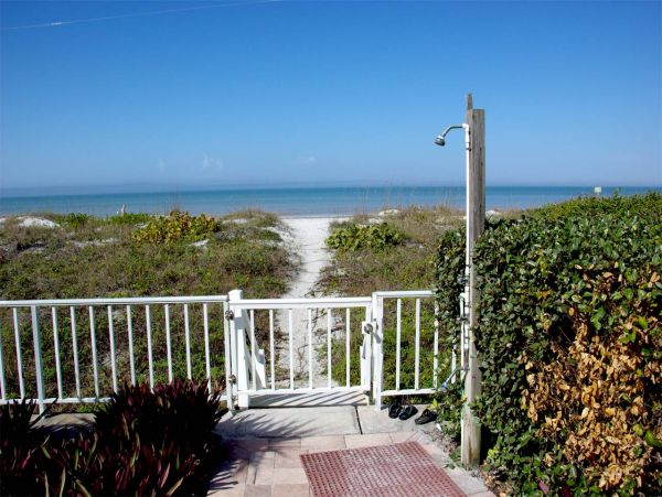 Luxury Two Bedroom Beach Condo At Indian Rocks Beach