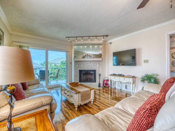 Luxury Two Bedroom Beach Condo At Indian Rocks Beach