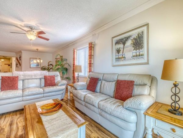 Luxury Two Bedroom Beach Condo At Indian Rocks Beach