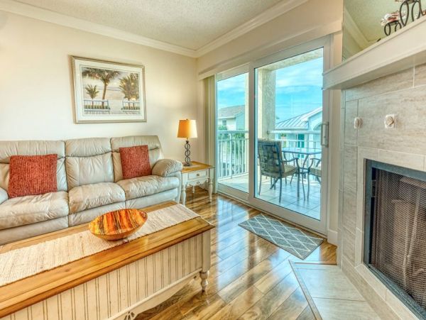 Luxury Two Bedroom Beach Condo At Indian Rocks Beach