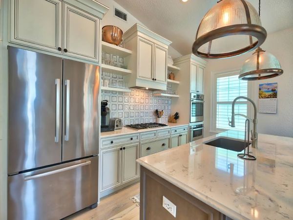 Three Bedroom Madeira Beach Vacation Home Steps to Beach