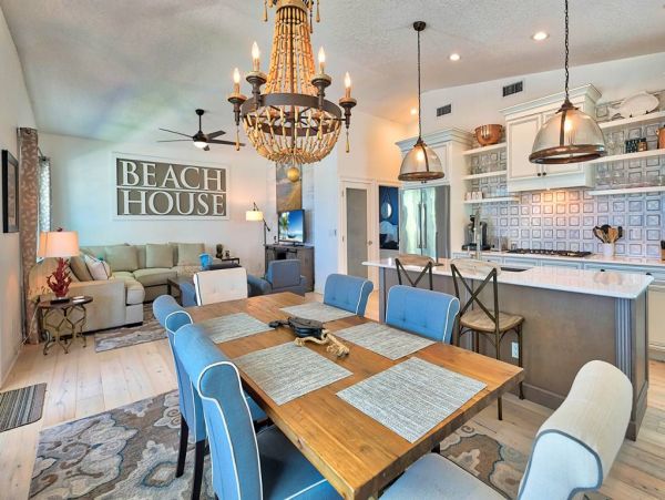 Three Bedroom Madeira Beach Vacation Home Steps to Beach