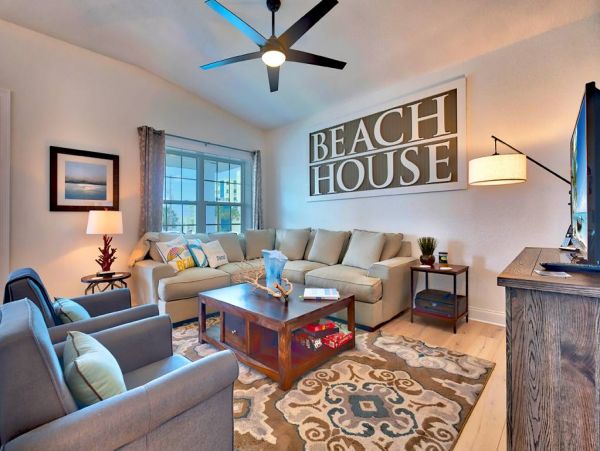 Three Bedroom Madeira Beach Vacation Home Steps to Beach