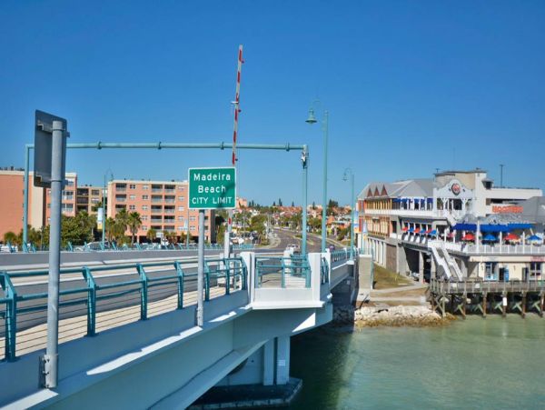 Three Bedroom Madeira Beach Vacation Home Steps to Beach