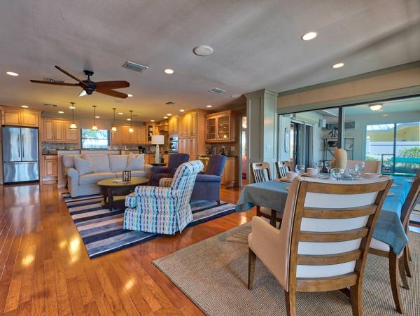 Waterfront Pool Vacation Home in Indian Rocks Beach Sleeps 10