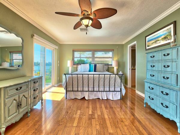 Waterfront Pool Vacation Home in Indian Rocks Beach Sleeps 10