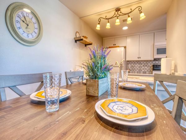 Waterfront Townhome Cottage Styled For Four Guests