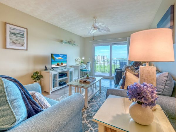 Indian Shores 2 Bedroom Vacation Condo with Bay Views