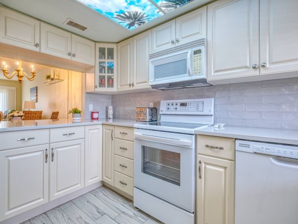 Indian Shores 2 Bedroom Vacation Condo with Bay Views