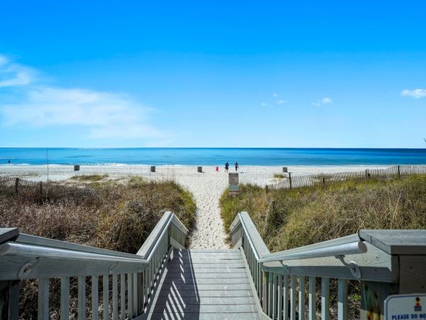Panama City Beach 3 Bedroom/2 Bath Vacation Home Sleeps 11 Guests