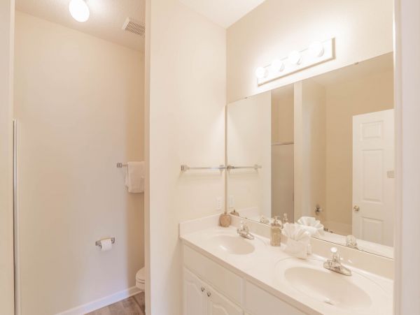 4 bedroom-4 Bathroom House across the street from the beach with community pool
