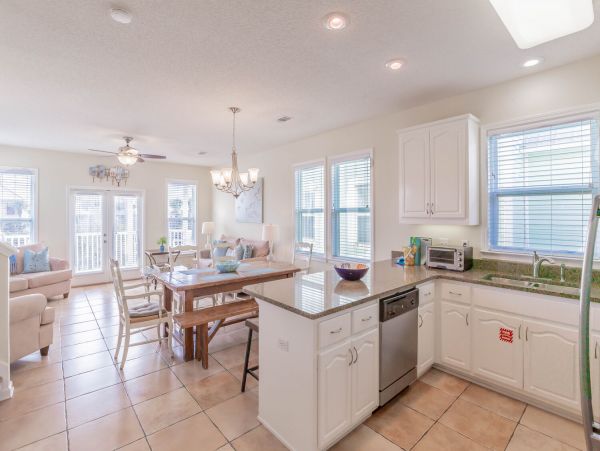 4 bedroom-4 Bathroom House across the street from the beach with community pool