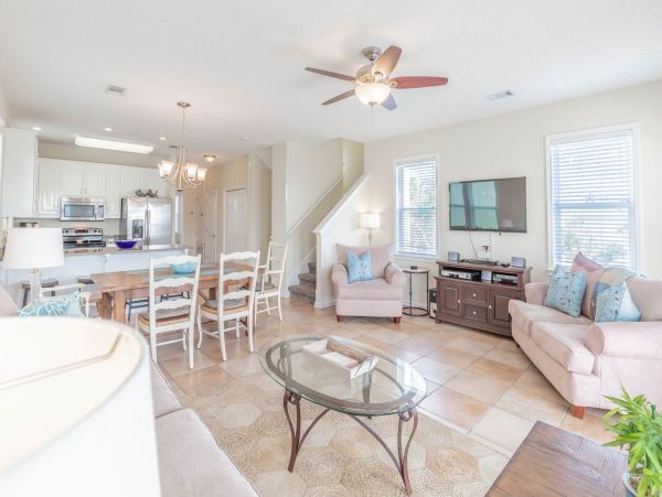 4 bedroom-4 Bathroom House across the street from the beach with community pool