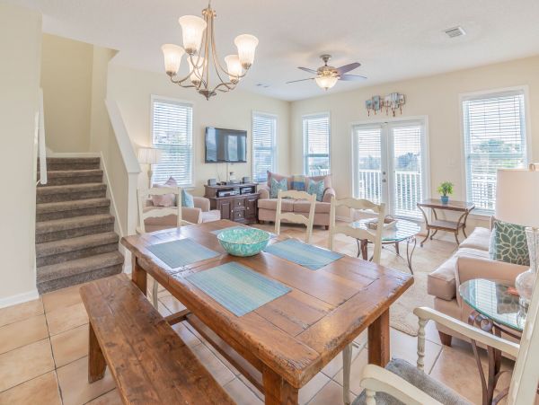 4 bedroom-4 Bathroom House across the street from the beach with community pool
