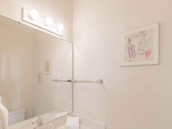 4 bedroom-4 Bathroom House across the street from the beach with community pool