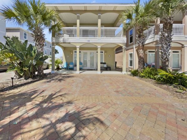 Panama City Beach Lovely Three Bedroom Stroll to Beach Home
