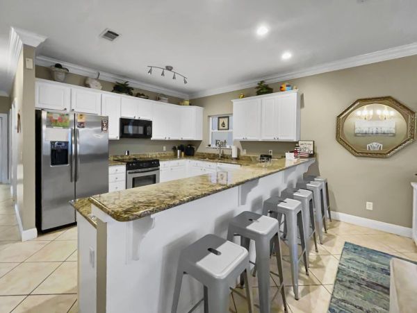Panama City Beach Lovely Three Bedroom Stroll to Beach Home