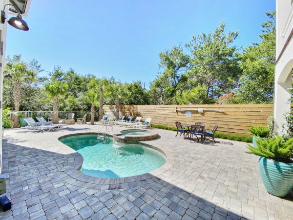 Inlet Beach Vacation Home Five Bedroom Walk to Beach