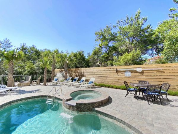 Inlet Beach Vacation Home Five Bedroom Walk to Beach