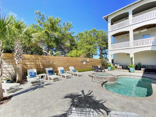 Inlet Beach Vacation Home Five Bedroom Walk to Beach