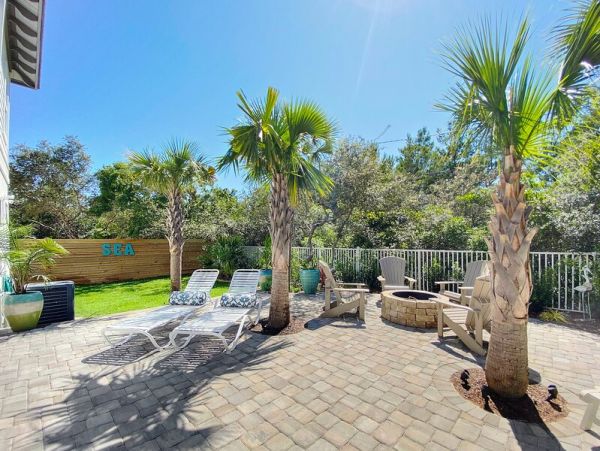 Inlet Beach Vacation Home Five Bedroom Walk to Beach