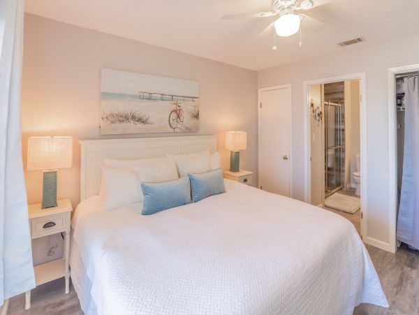 A Lovely One Bedroom Plus Loft Sleeps 7 Guests