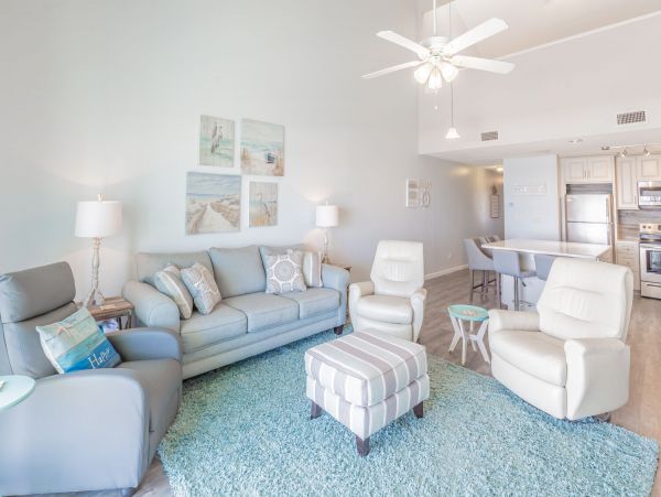 A Lovely One Bedroom Plus Loft Sleeps 7 Guests