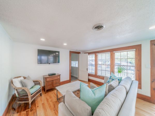 Grayton Beach Amazing Residence- One Min Walk to Beach