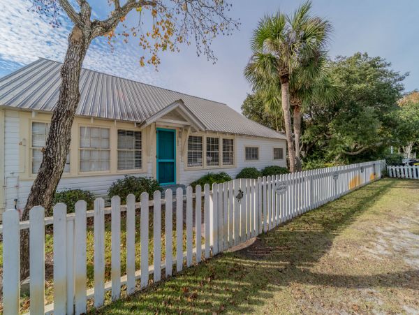 Grayton Beach Amazing Residence- One Min Walk to Beach