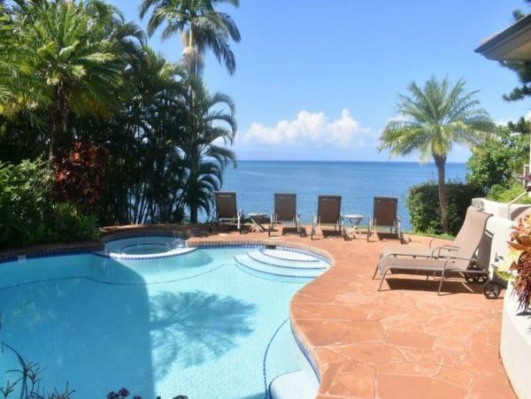 Elegant Oceanfront Retreat with Private Cove, Pool & Spa in Maui