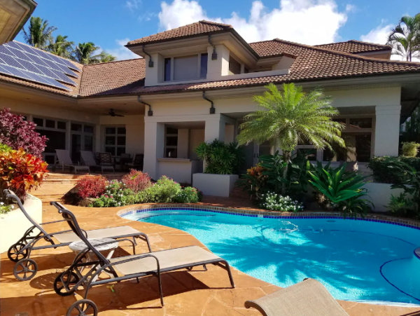 Elegant Oceanfront Retreat with Private Cove, Pool & Spa in Maui