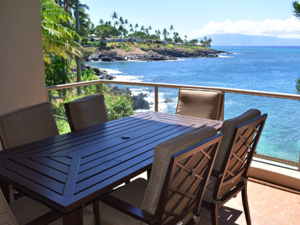 Elegant Oceanfront Retreat with Private Cove, Pool & Spa in Maui