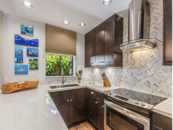 Three Bedroom Luxury Steps to Beach Vacation Home