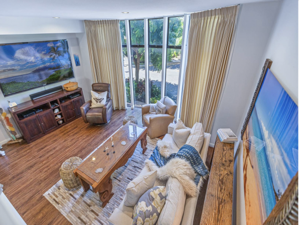 Three Bedroom Luxury Steps to Beach Vacation Home