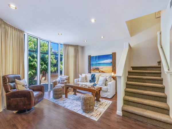 Three Bedroom Luxury Steps to Beach Vacation Home