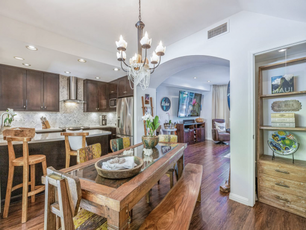 Three Bedroom Luxury Steps to Beach Vacation Home