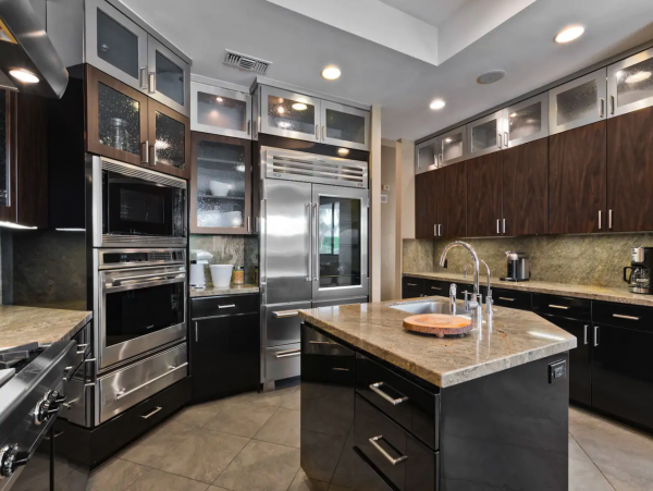 Luxury  Palm Springs Vacation Home Three Bedrooms