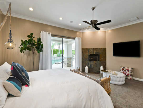 Luxury  Palm Springs Vacation Home Three Bedrooms