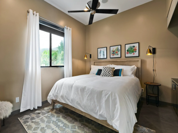 Luxury  Palm Springs Vacation Home Three Bedrooms