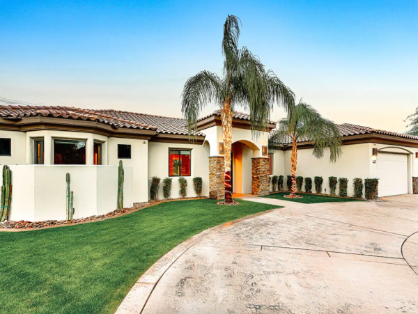 Luxury  Palm Springs Vacation Home Three Bedrooms