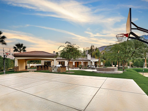 Luxury  Palm Springs Vacation Home Three Bedrooms