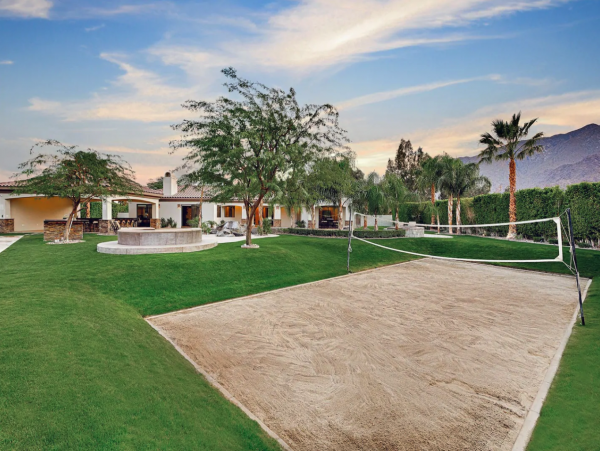 Luxury  Palm Springs Vacation Home Three Bedrooms