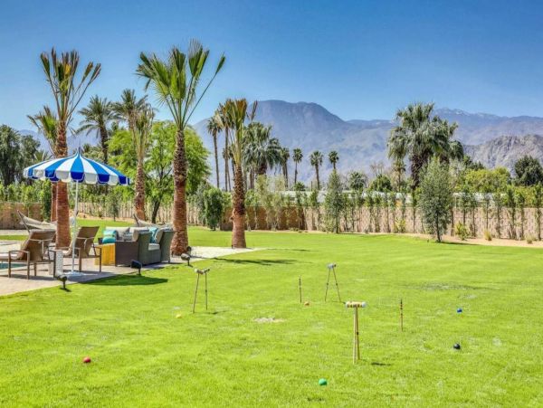 Indio Luxury Six Bedroom Vacation Home with Pool & Spa