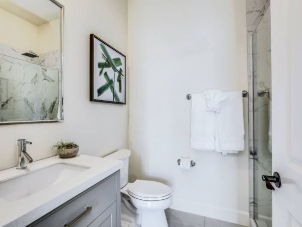 Indio Luxury Six Bedroom Vacation Home with Pool & Spa