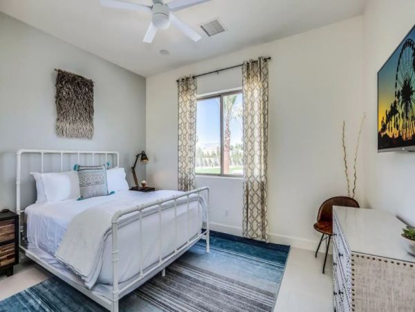 Indio Luxury Six Bedroom Vacation Home with Pool & Spa