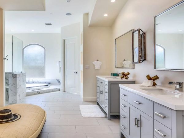 Indio Luxury Six Bedroom Vacation Home with Pool & Spa