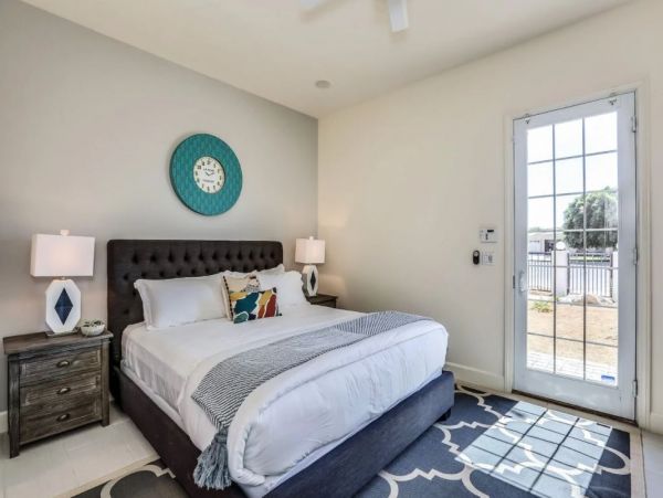 Indio Luxury Six Bedroom Vacation Home with Pool & Spa